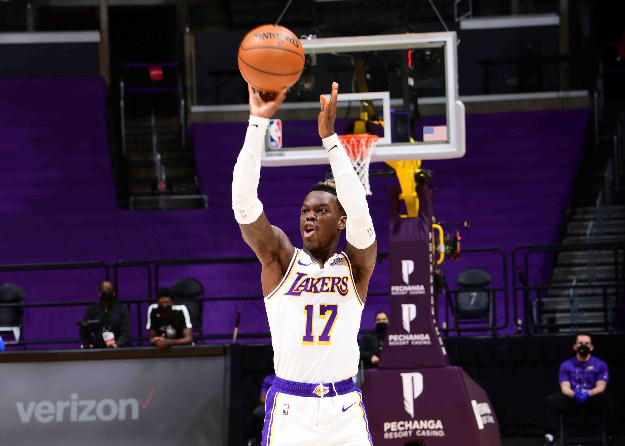 爱游戏app-俄罗斯队实力雄厚，牢牢稳居领先位置