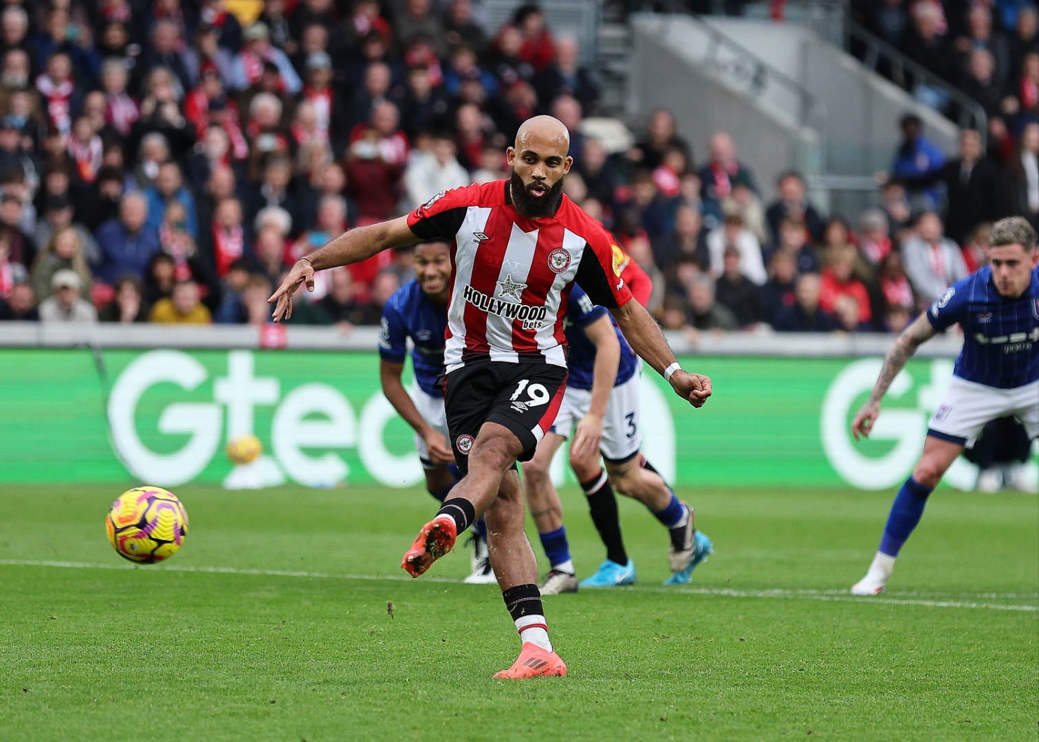 爱游戏app下载-关于荷甲前锋刷新进球记录，成为最佳射手的信息