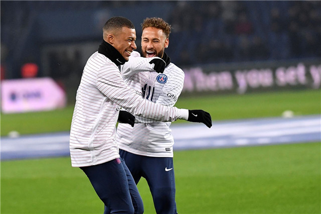 圣埃蒂安队员集体示威，要求增加训练强度