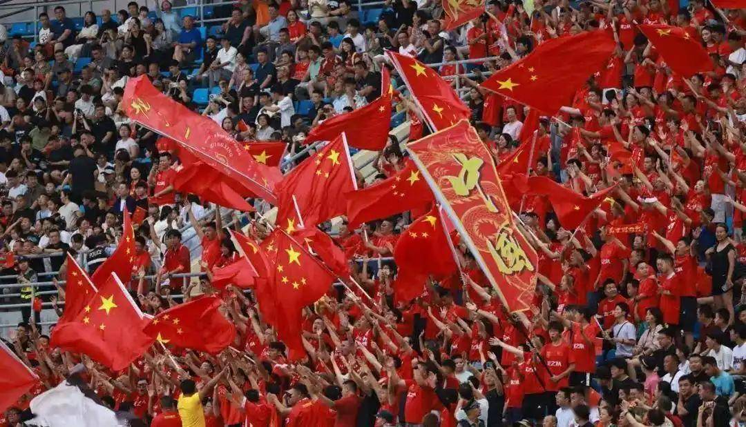 包含中国女足备战杯赛，以实力诠释自信与坚毅的词条