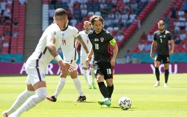 爱游戏链接-克罗地亚大胜瑞典，小组战绩亮眼的简单介绍