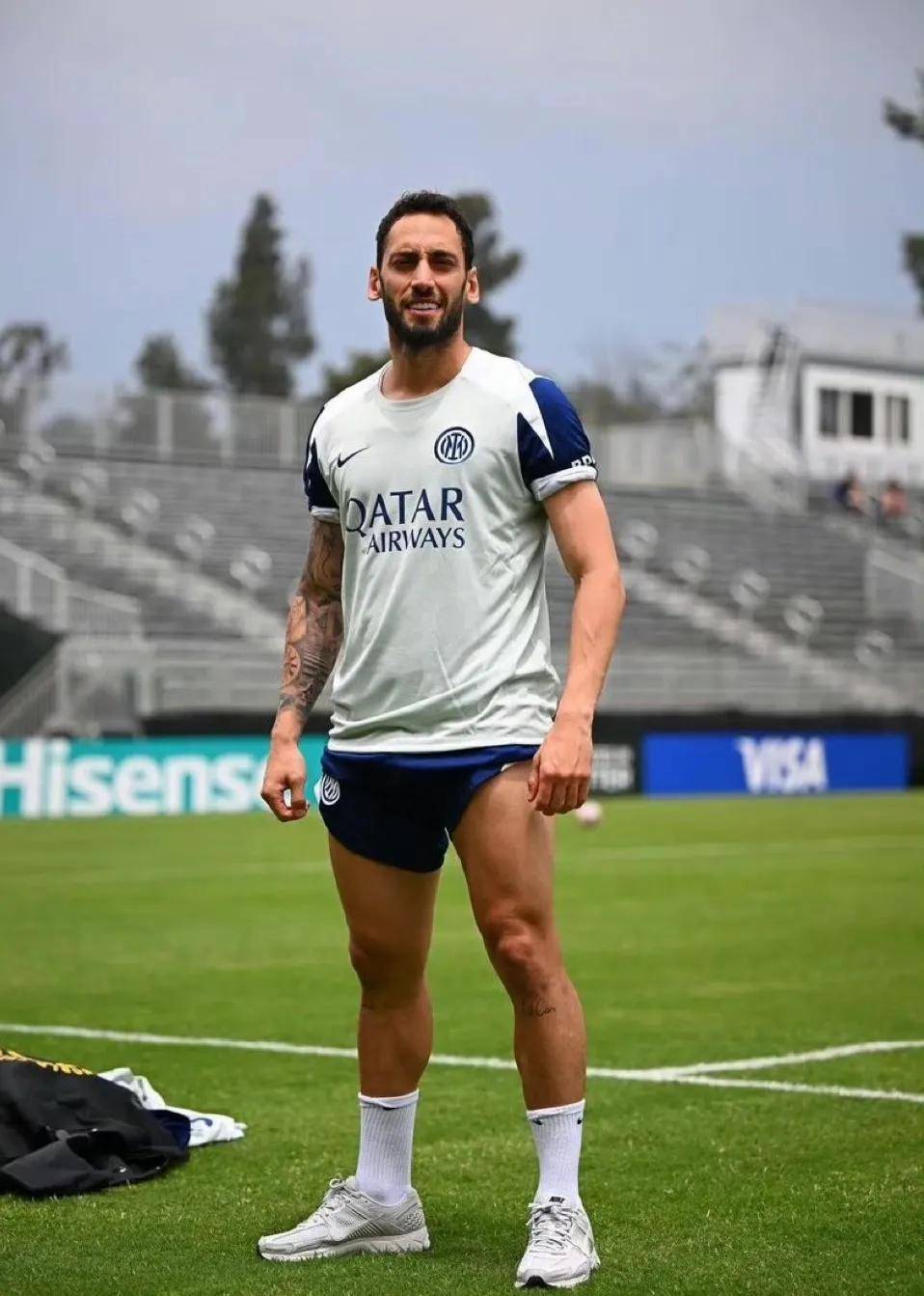 爱游戏新闻-穆帅回归，热刺重返欧冠赛场！