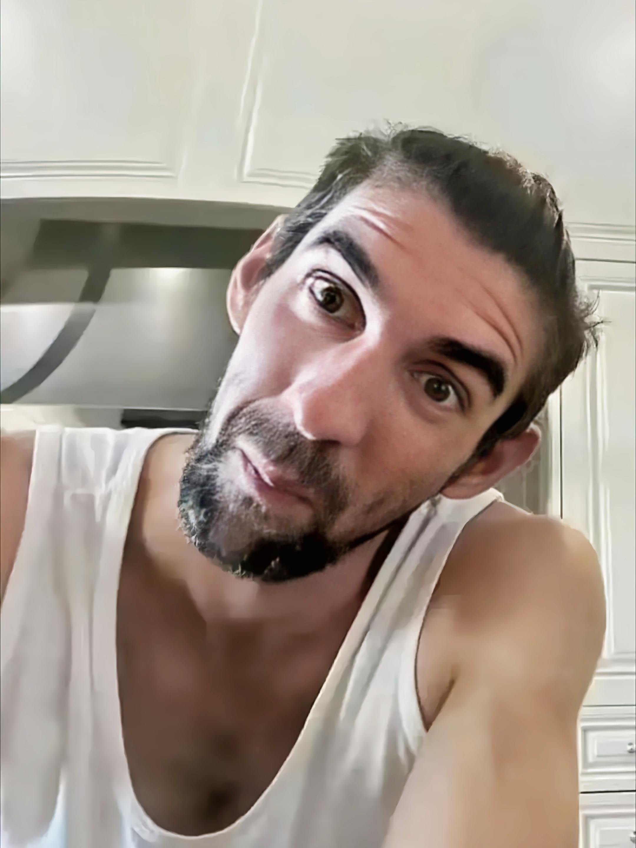 美国游泳选手夺冠，再次传奇复活