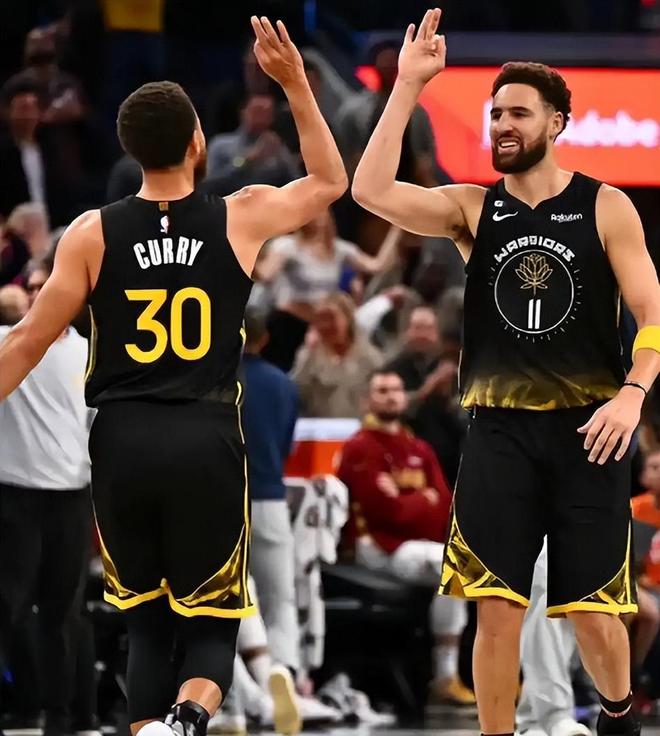 爱游戏官网入口-勇士战胜对手，捍卫主场荣誉的简单介绍