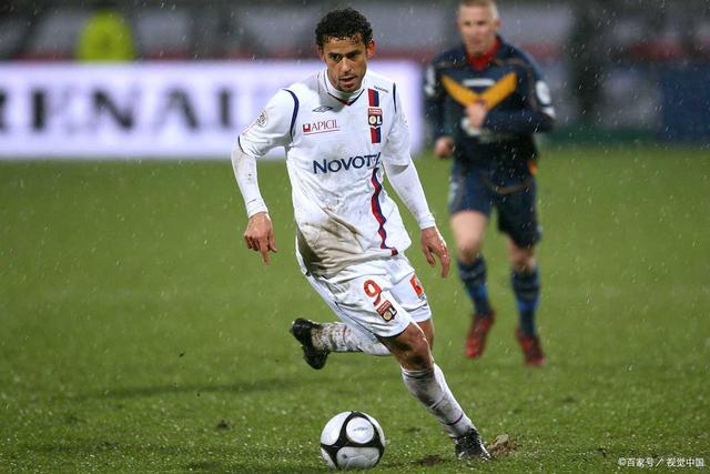 包含尼斯在波尔多主场险胜，保持不败纪录的词条