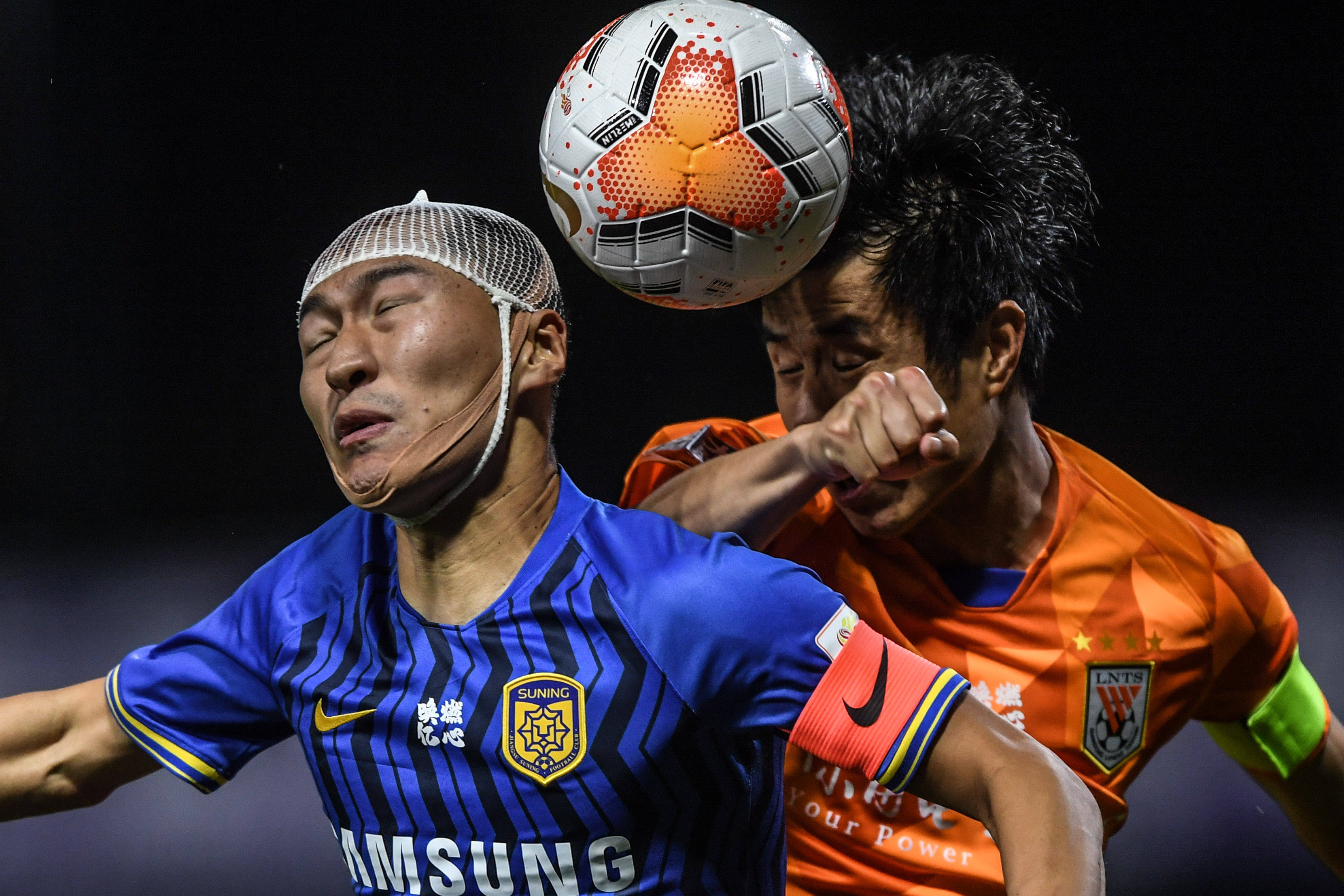 包含山东鲁能胜江苏同曦，保持领先的词条