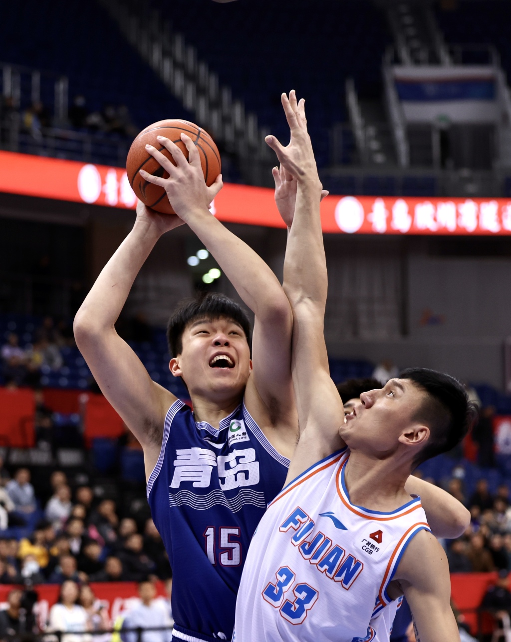爱游戏课程-青岛男篮惊艳取胜，表现抢眼的简单介绍