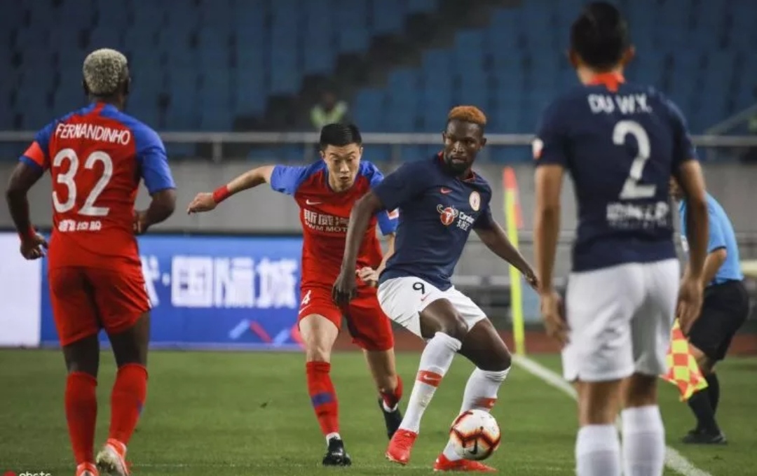 包含北京人和主场迎战江苏苏宁，双方激战至最后一秒的词条