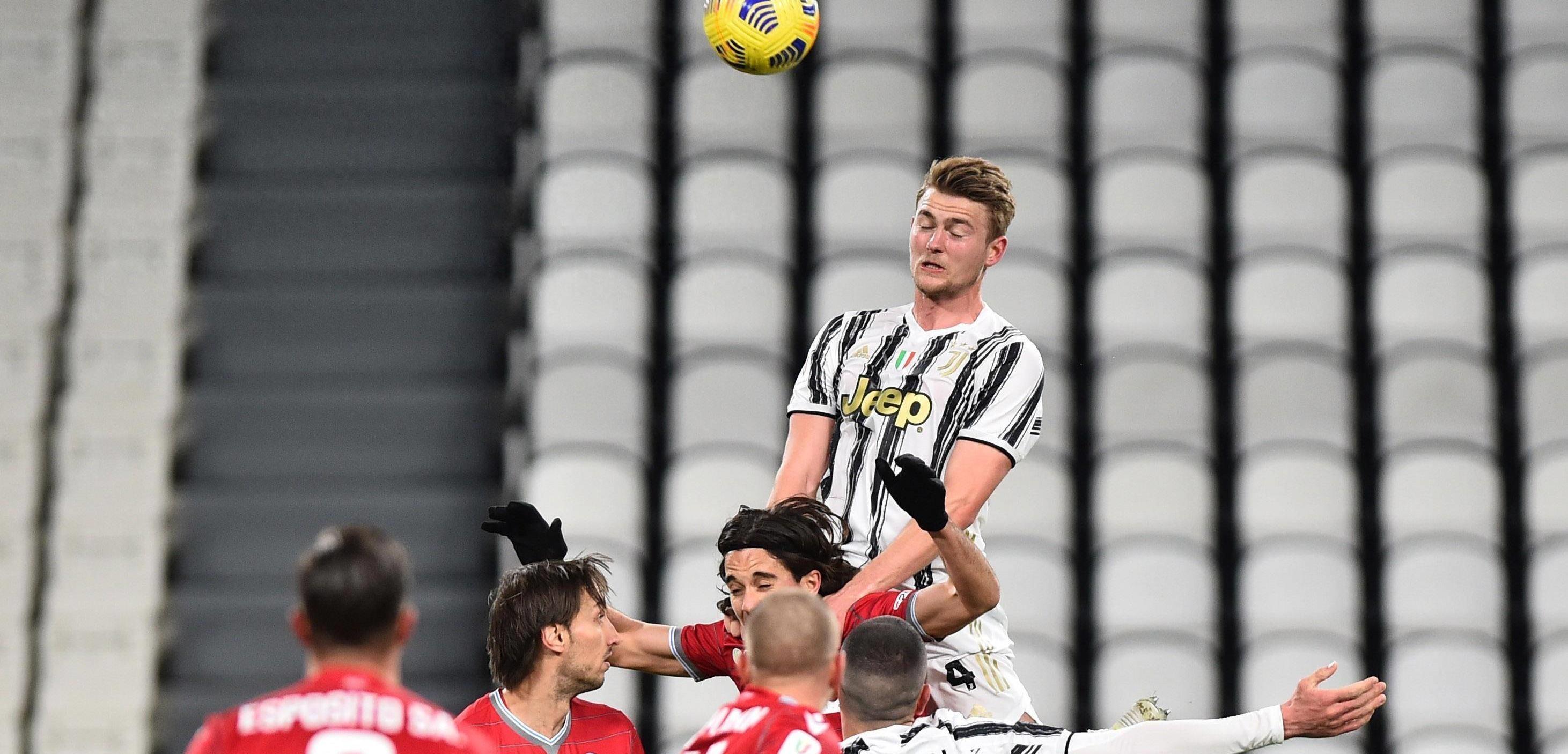 尤文图斯击败维罗纳继续领跑