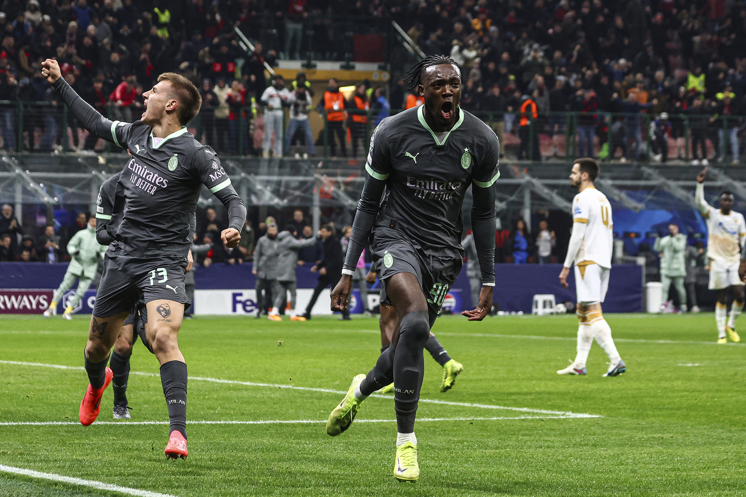 包含热门球队遭遇困境，欧洲杯预选赛惊现黑马的词条