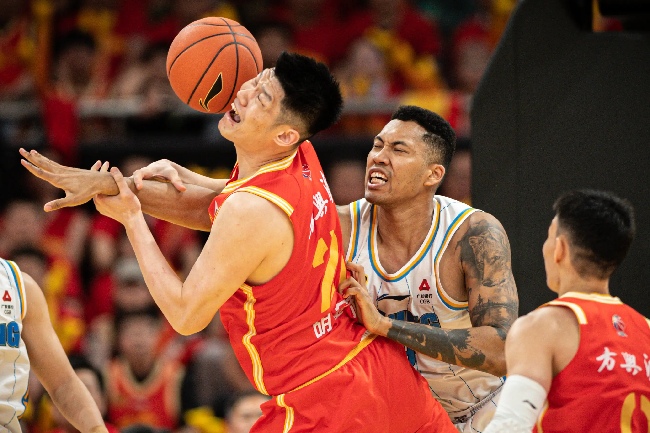 爱游戏官方-激战在即，各路豪强将在赛场上一决高下的简单介绍