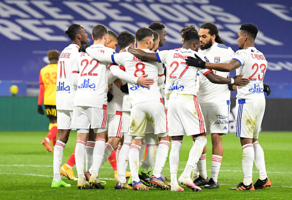 里昂客场逼平马赛，法甲积分榜排名无变化的简单介绍