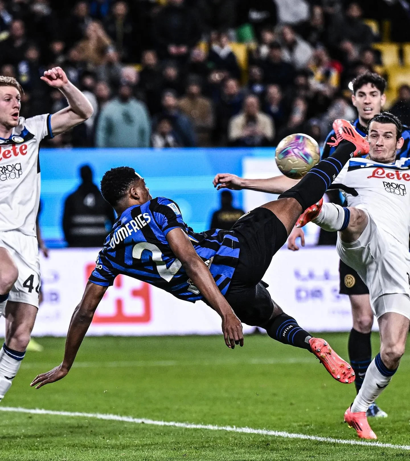 AC米兰遭遇连败，意大利球迷揪心的简单介绍