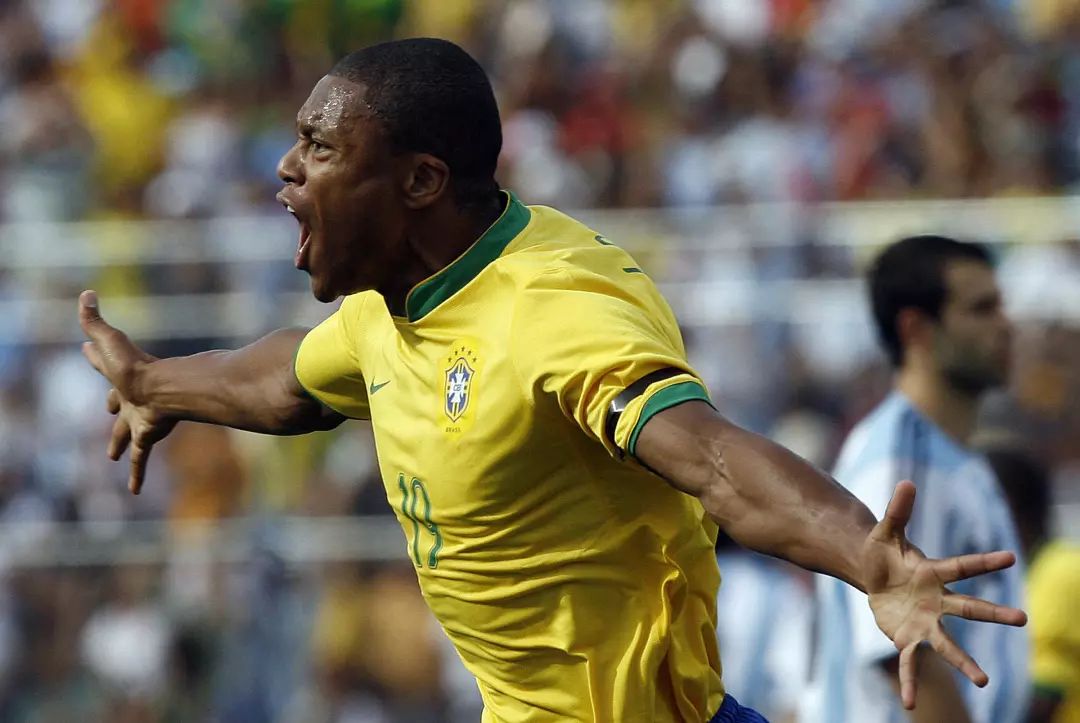 爱游戏链接-包含南特客场战胜对手，取得关键胜利的词条